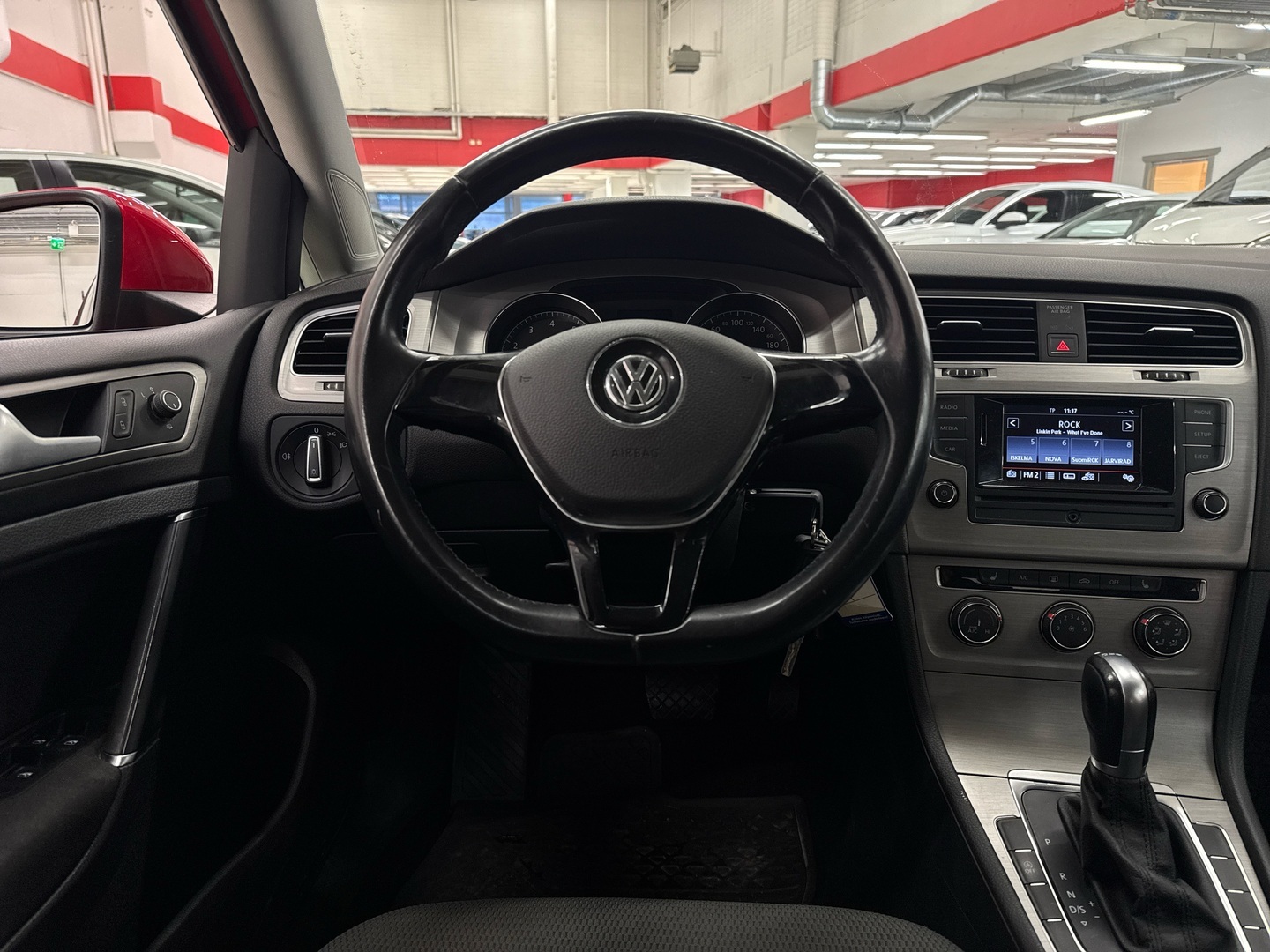 VOLKSWAGEN Golf 2016