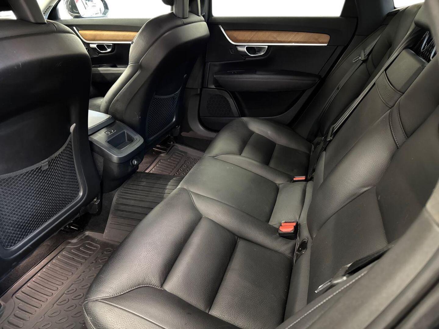 VOLVO S90 2016