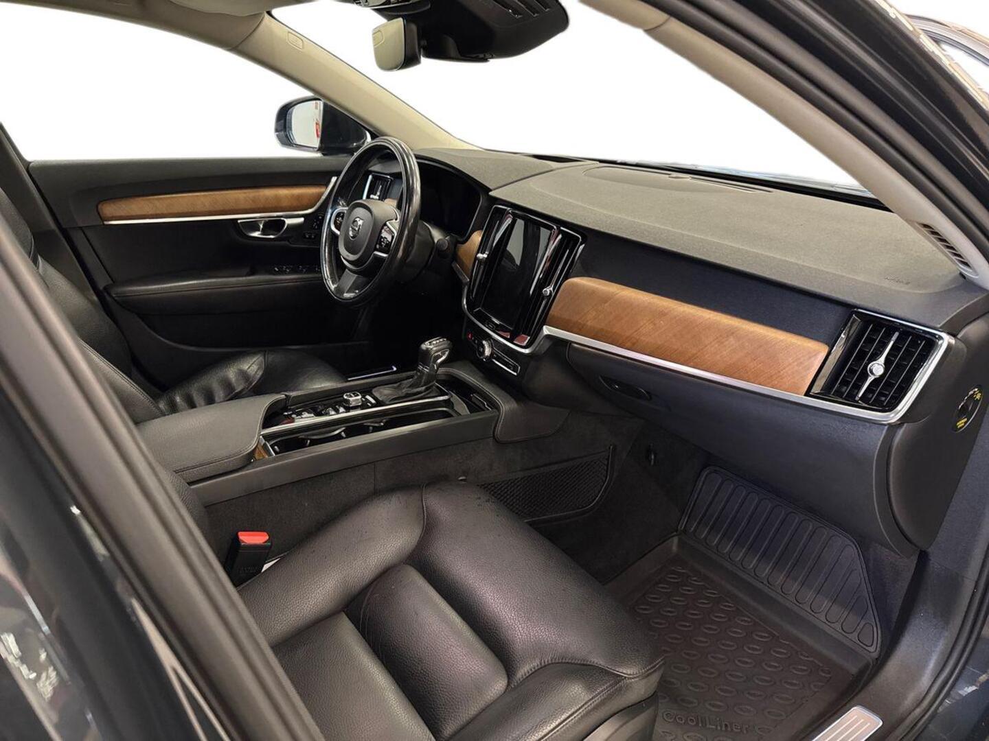 VOLVO S90 2016