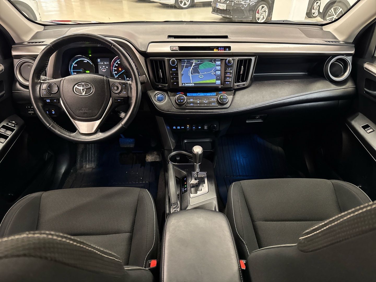 TOYOTA RAV4 2018