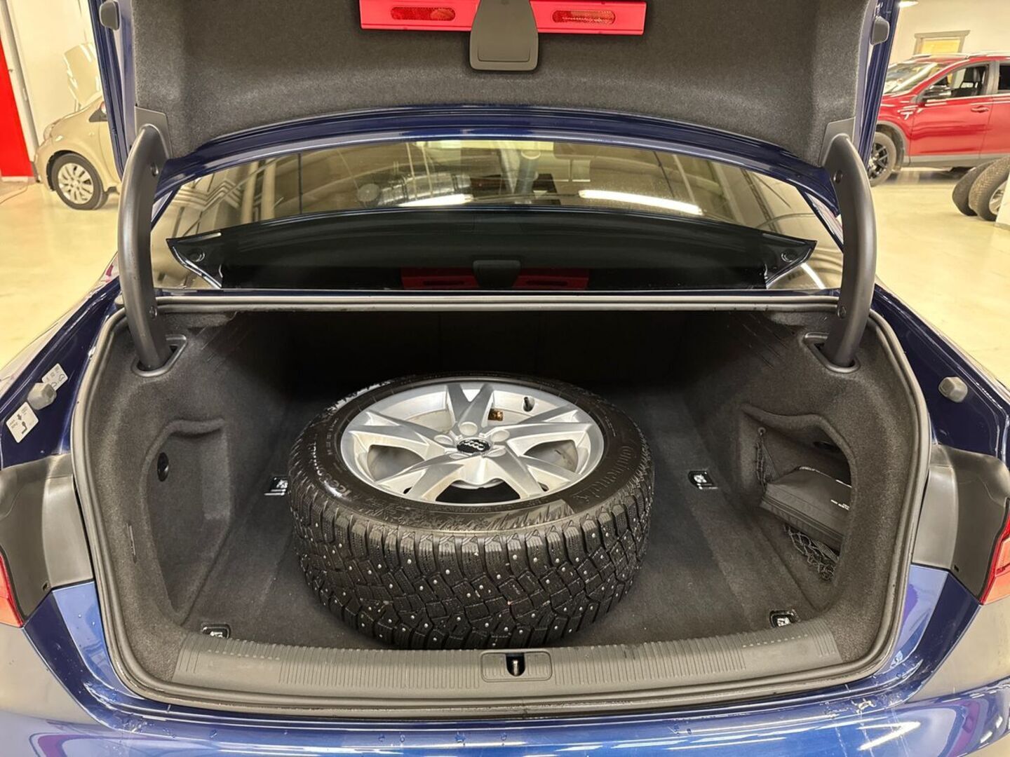 AUDI A4 11