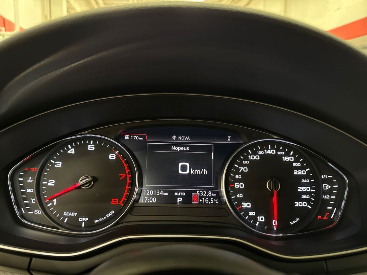 AUDI A4 18