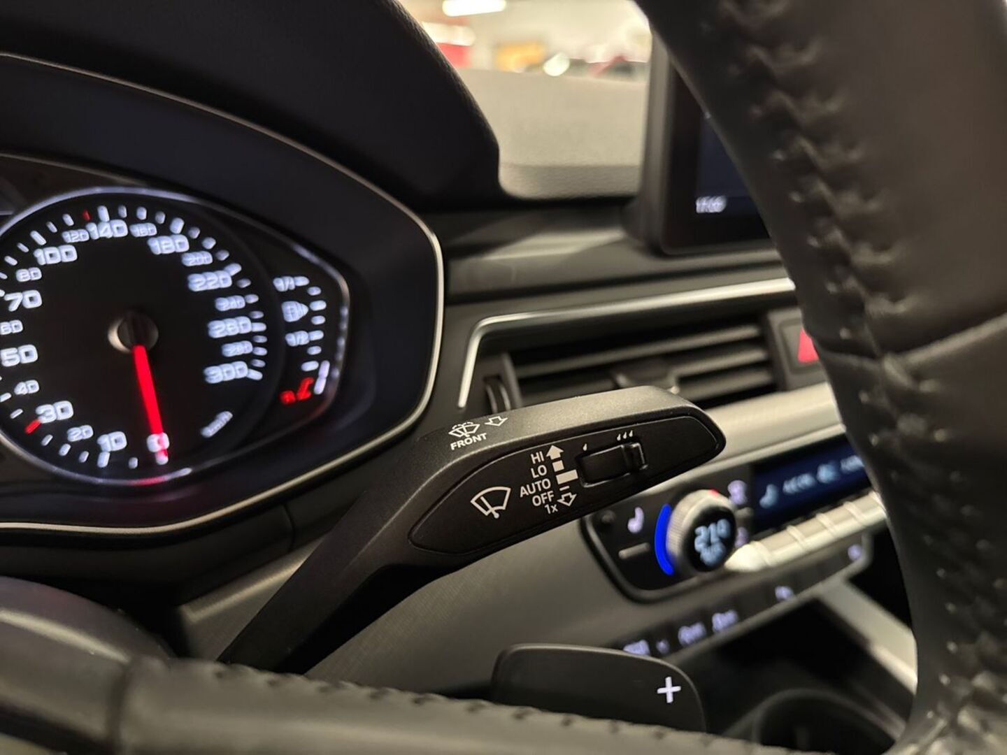 AUDI A4 23