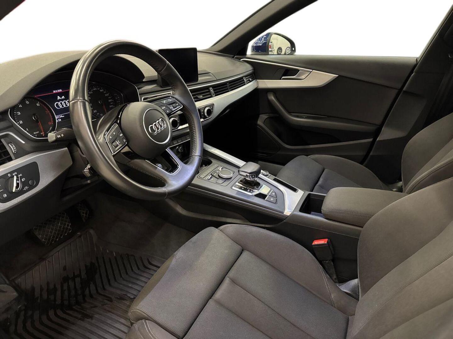 AUDI A4 7