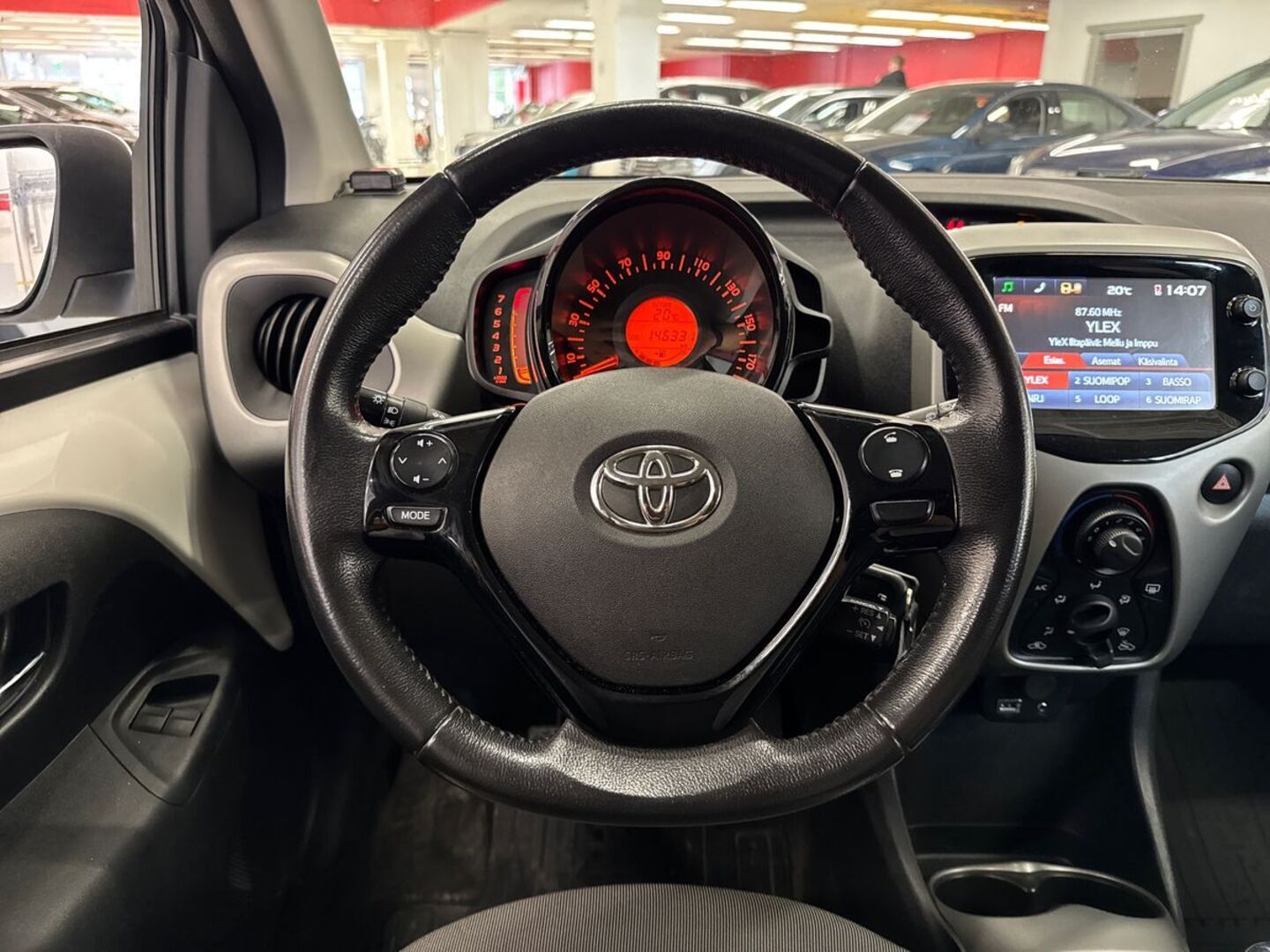 TOYOTA AYGO 29