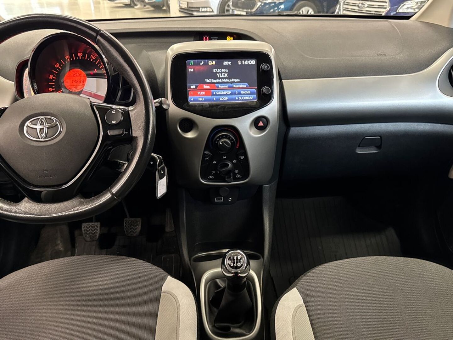TOYOTA AYGO 32