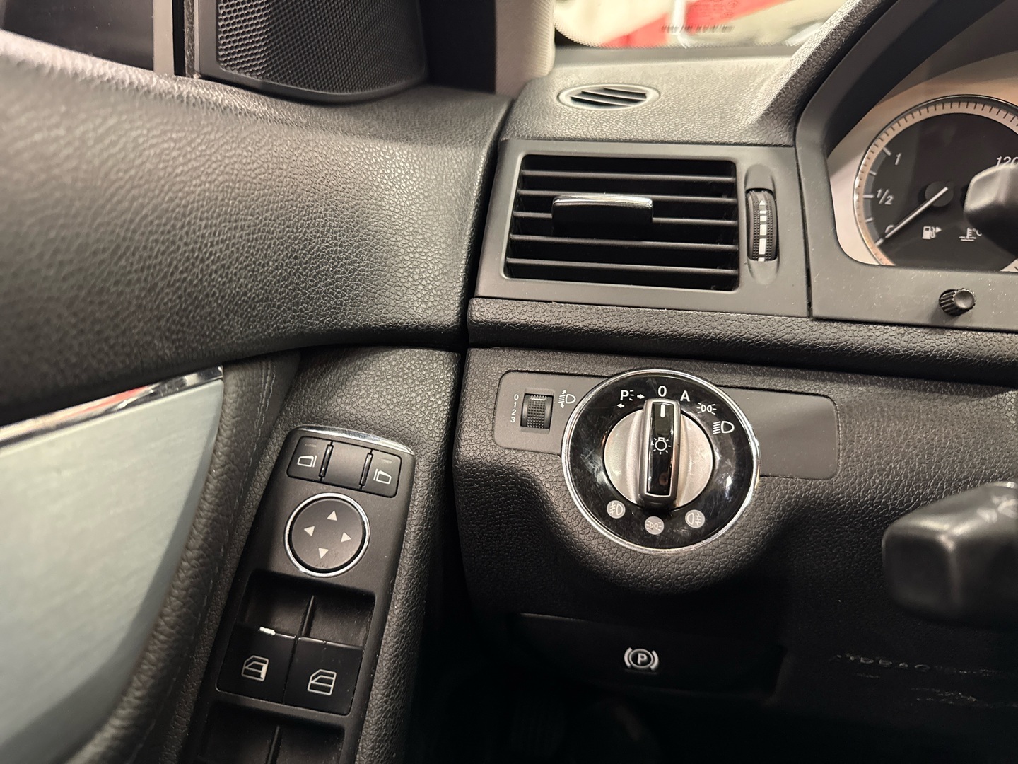 MERCEDES-BENZ C 2009