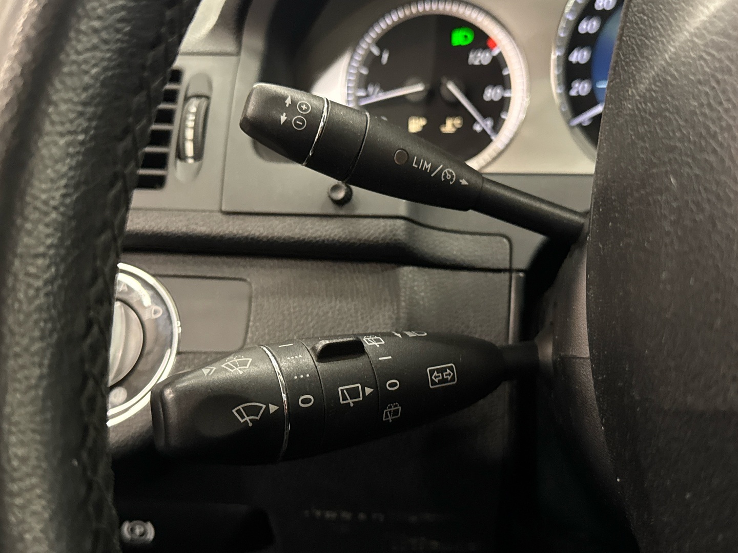 MERCEDES-BENZ C 2009