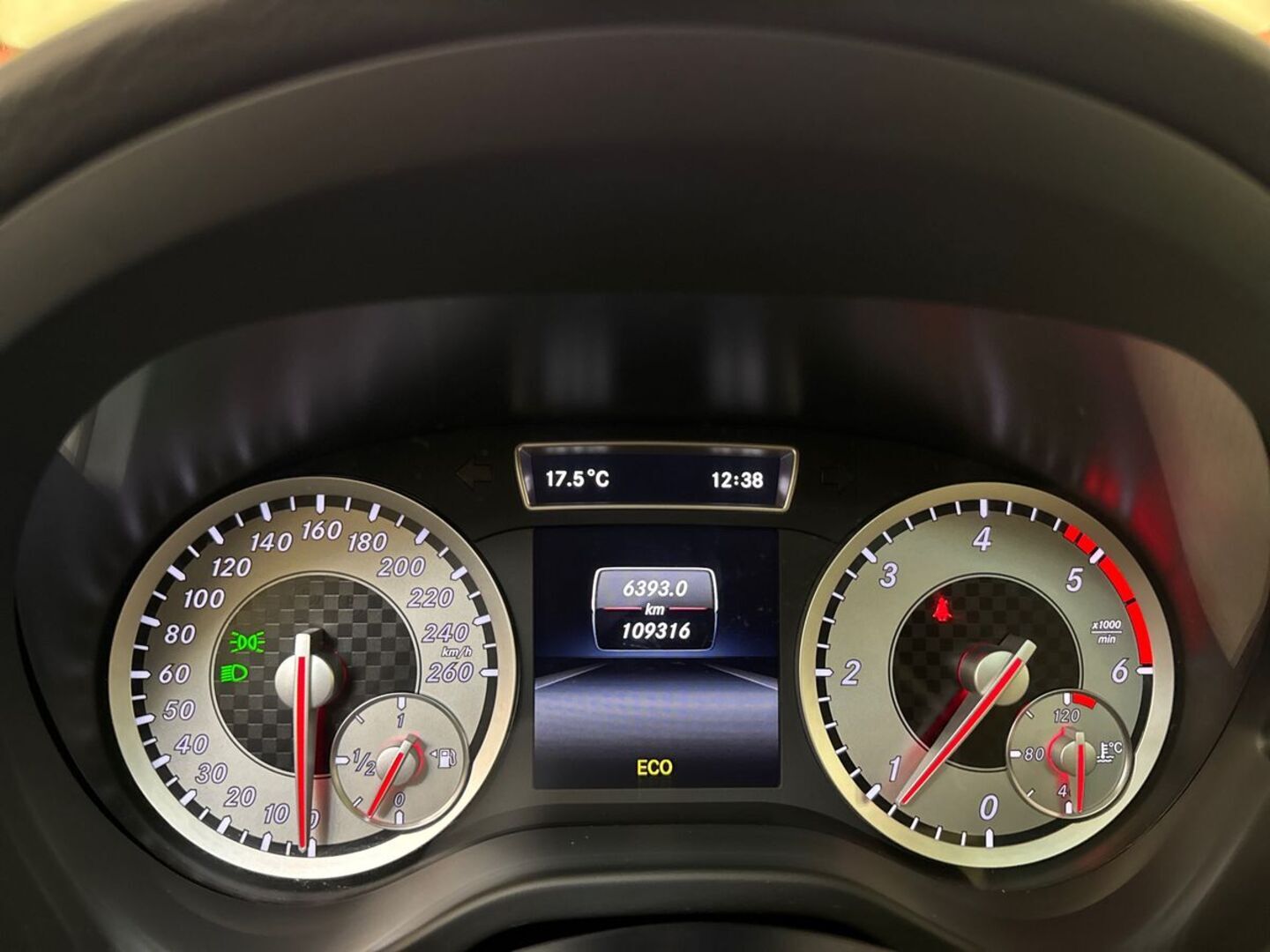 MERCEDES-BENZ A 18