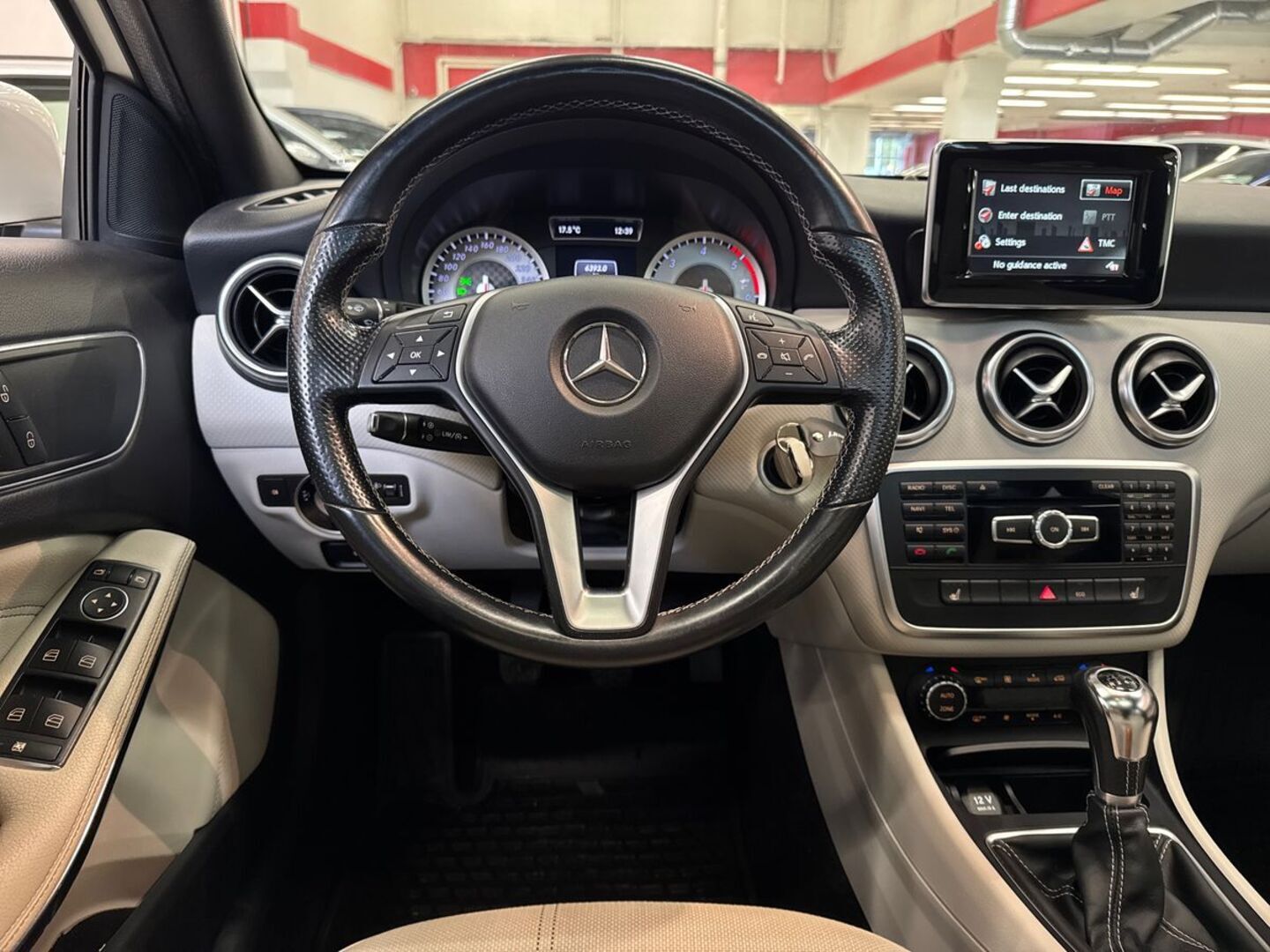 MERCEDES-BENZ A 19