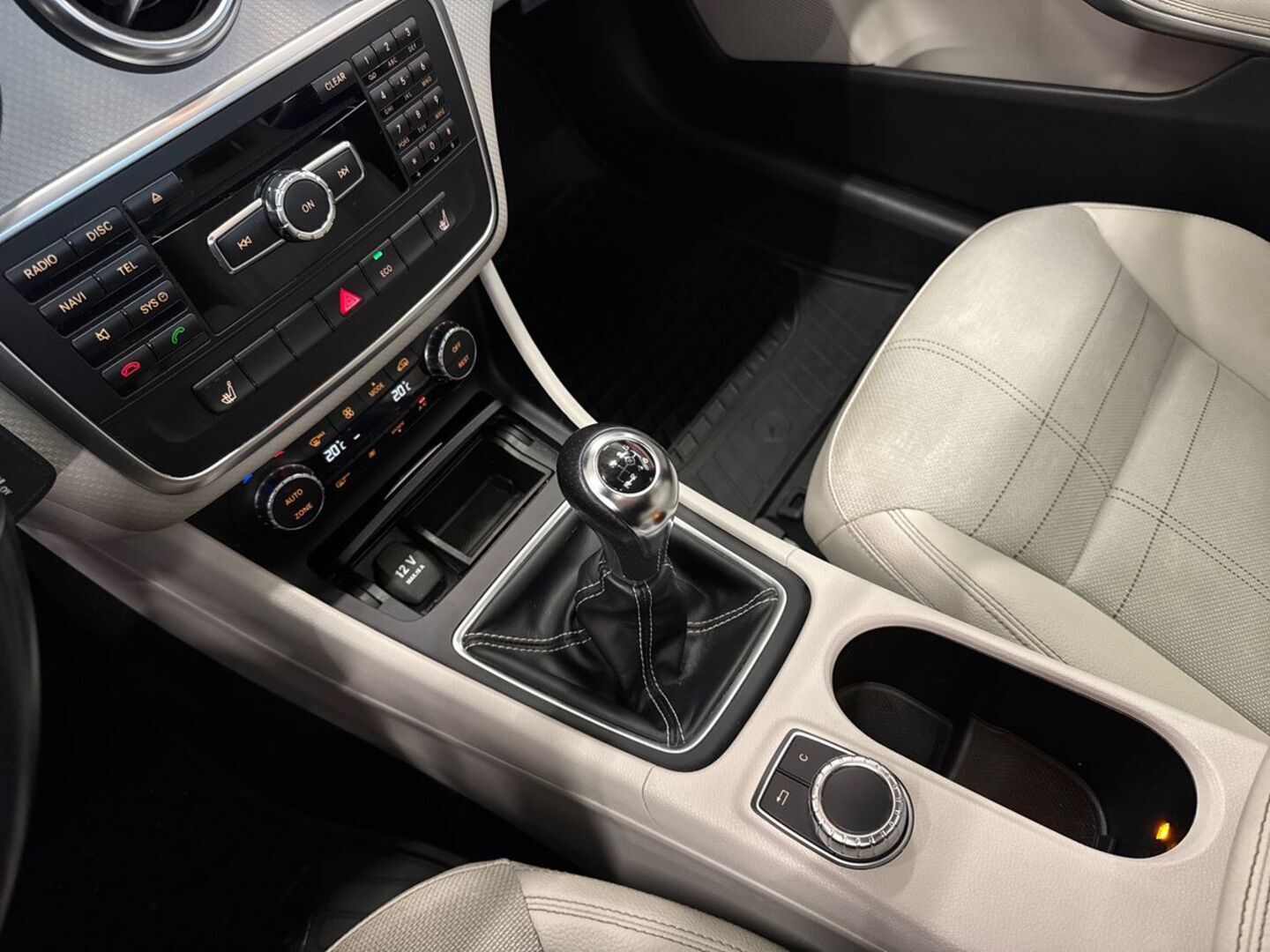 MERCEDES-BENZ A 25