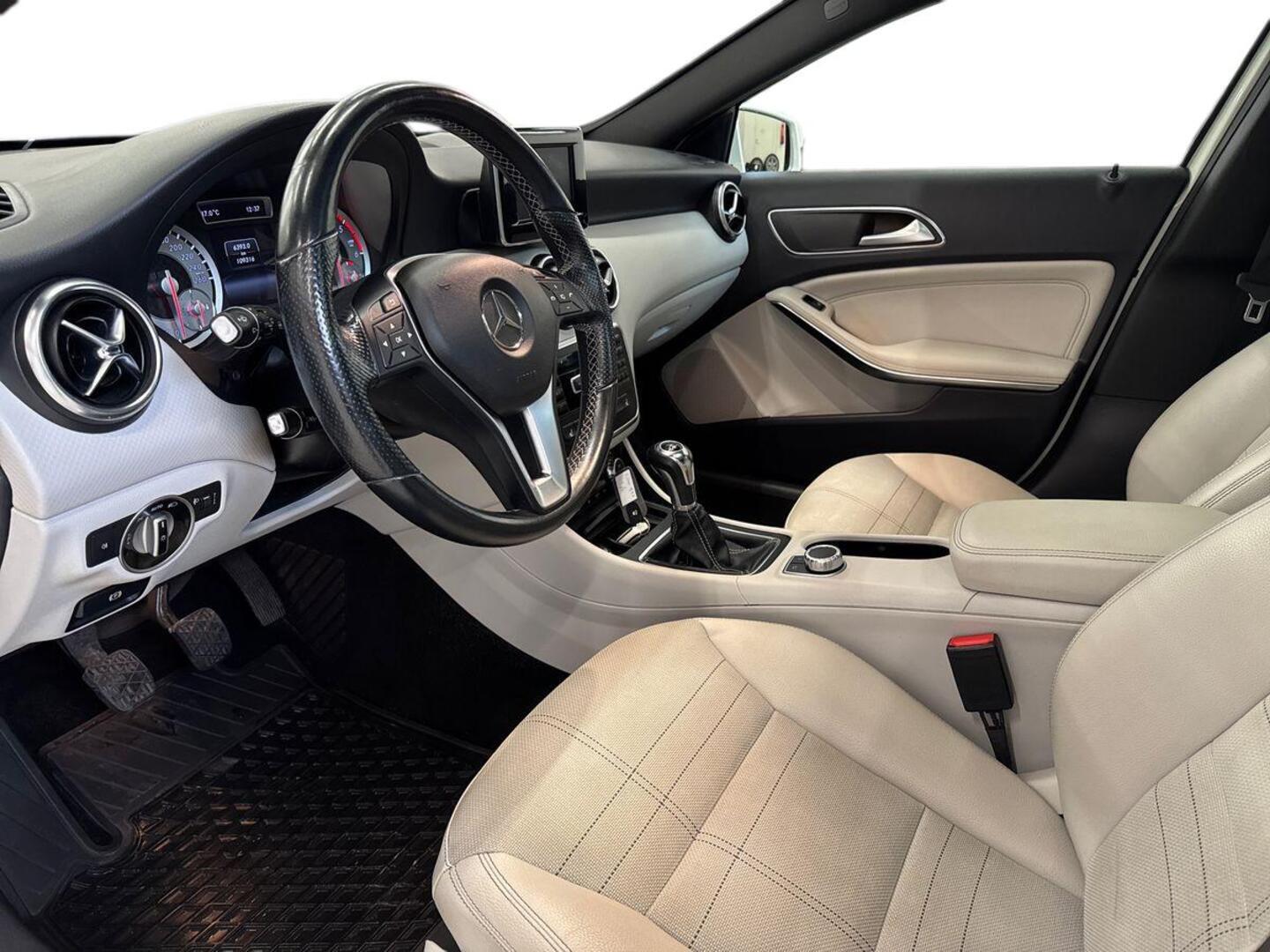 MERCEDES-BENZ A 7