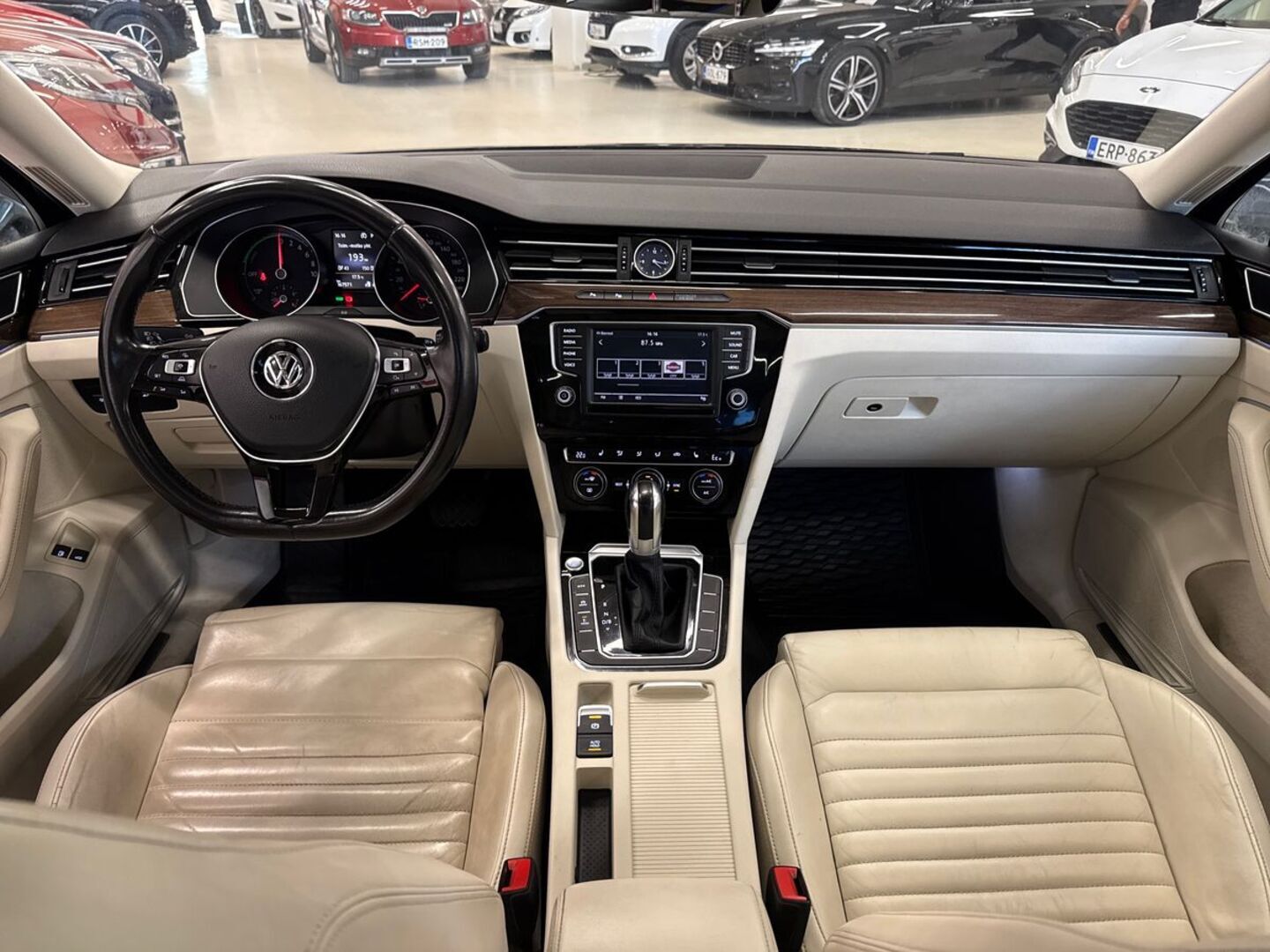 VOLKSWAGEN Passat 2016