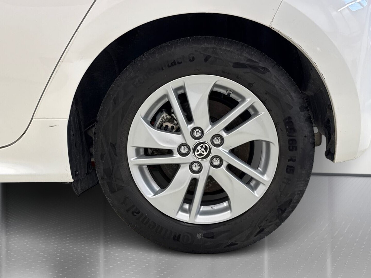 TOYOTA Yaris 2021