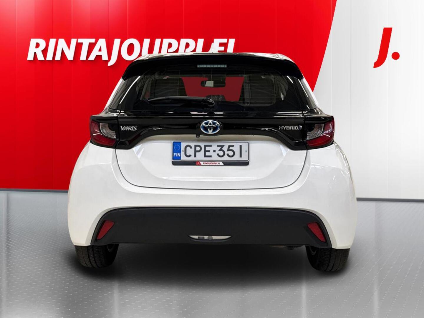 TOYOTA Yaris 2021