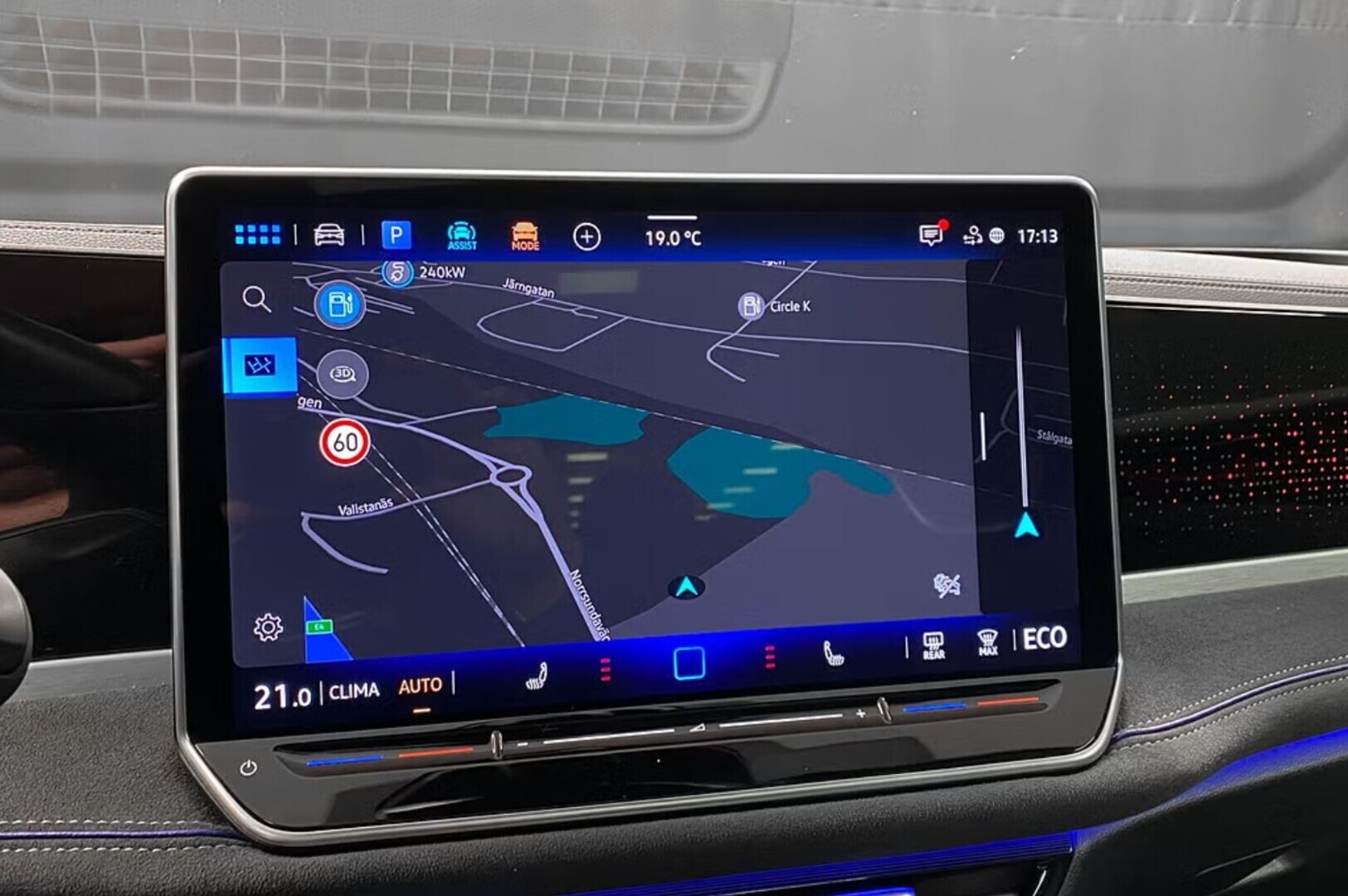 VOLKSWAGEN Passat 2025