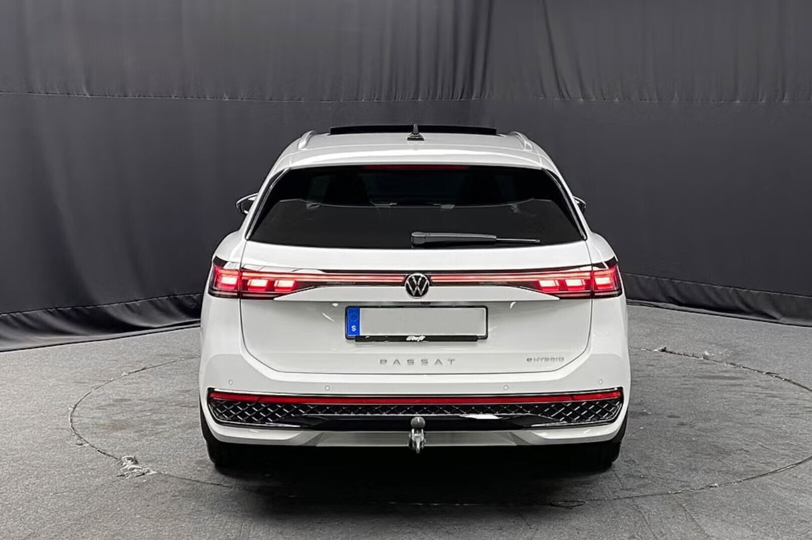 VOLKSWAGEN Passat 2025