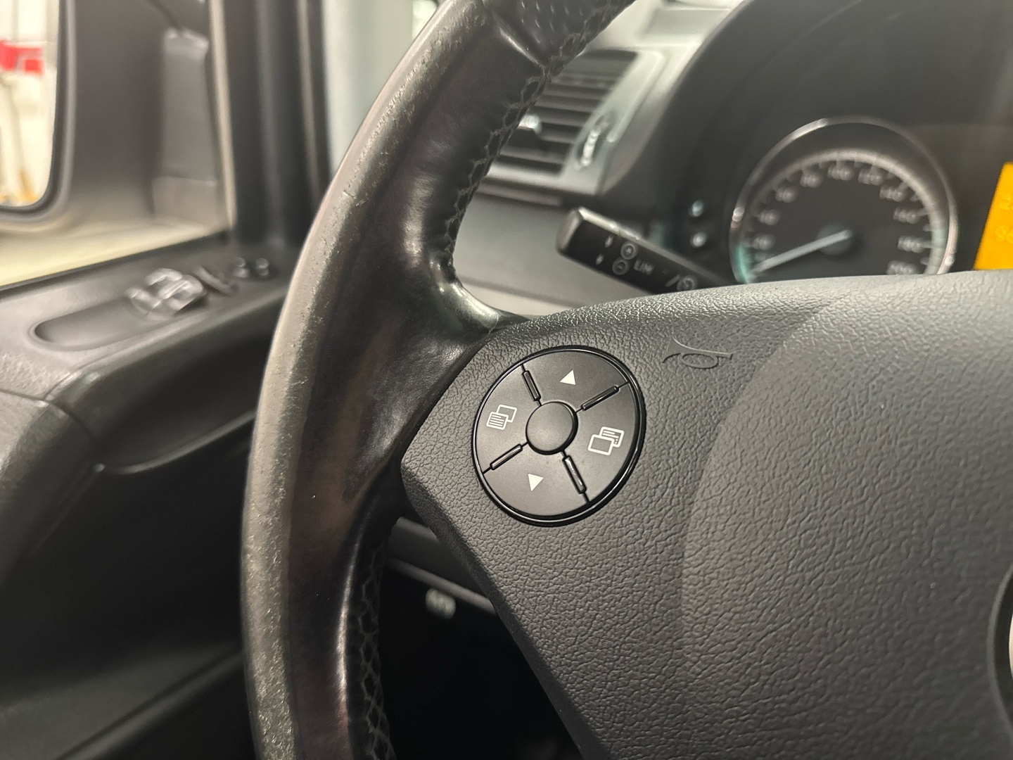 MERCEDES-BENZ Vito 2012