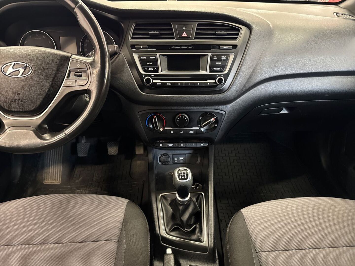 HYUNDAI i20 5d 2018
