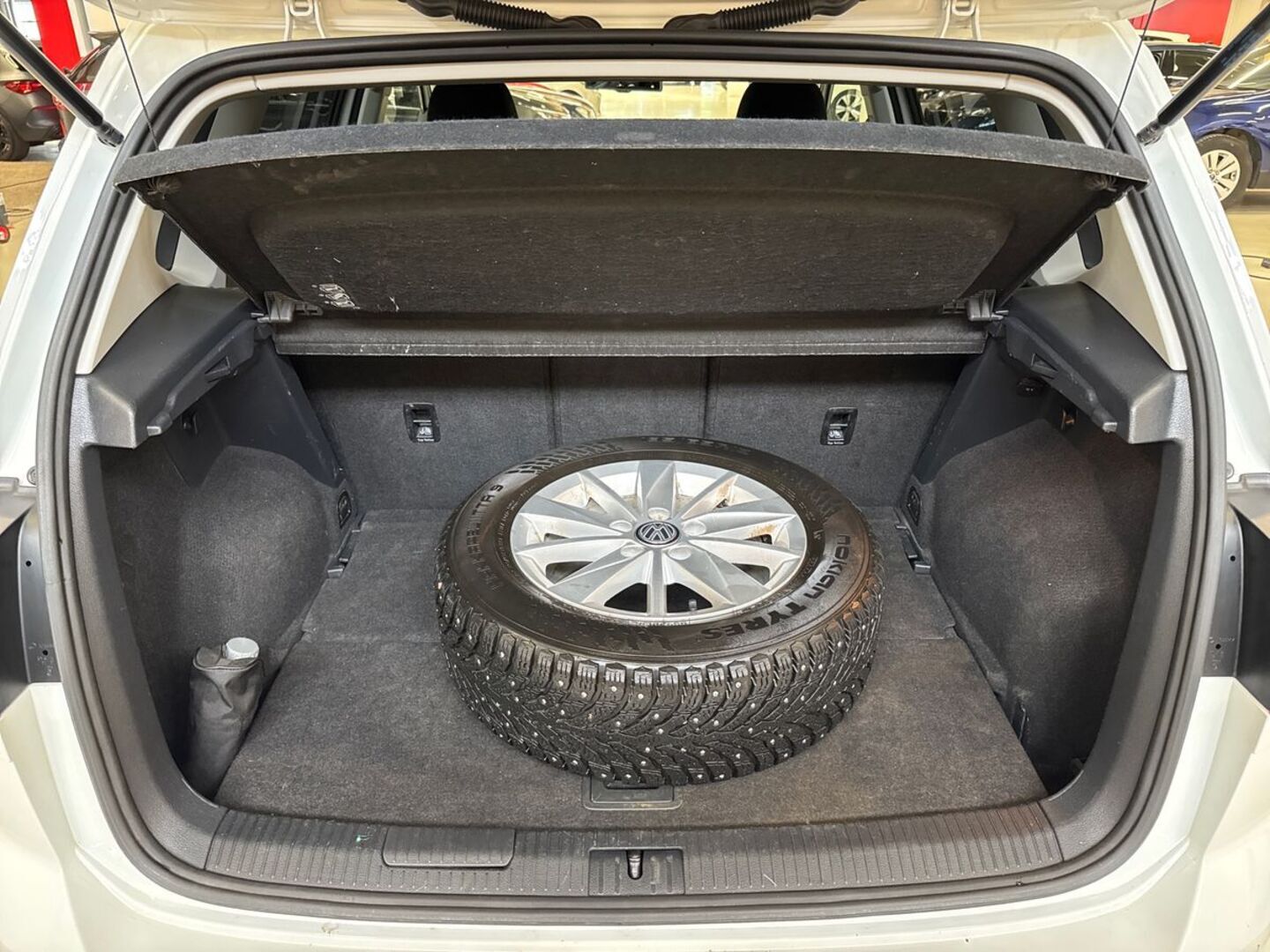 VOLKSWAGEN Golf Sportsvan 2014