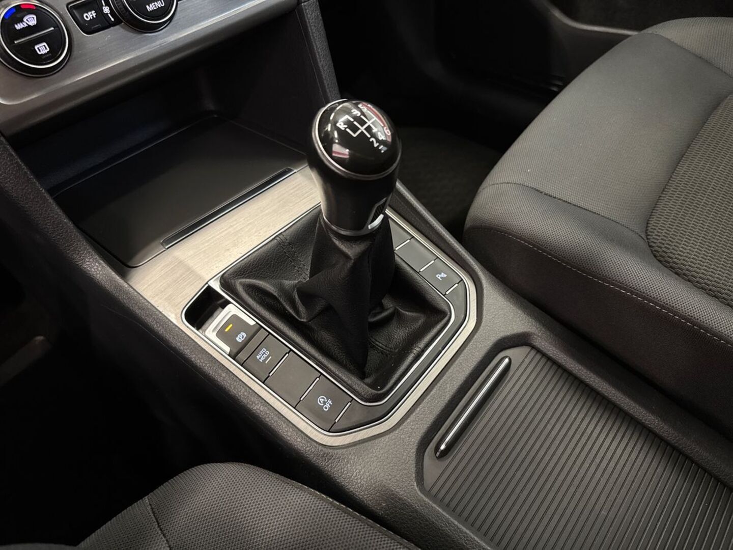 VOLKSWAGEN Golf Sportsvan 2014