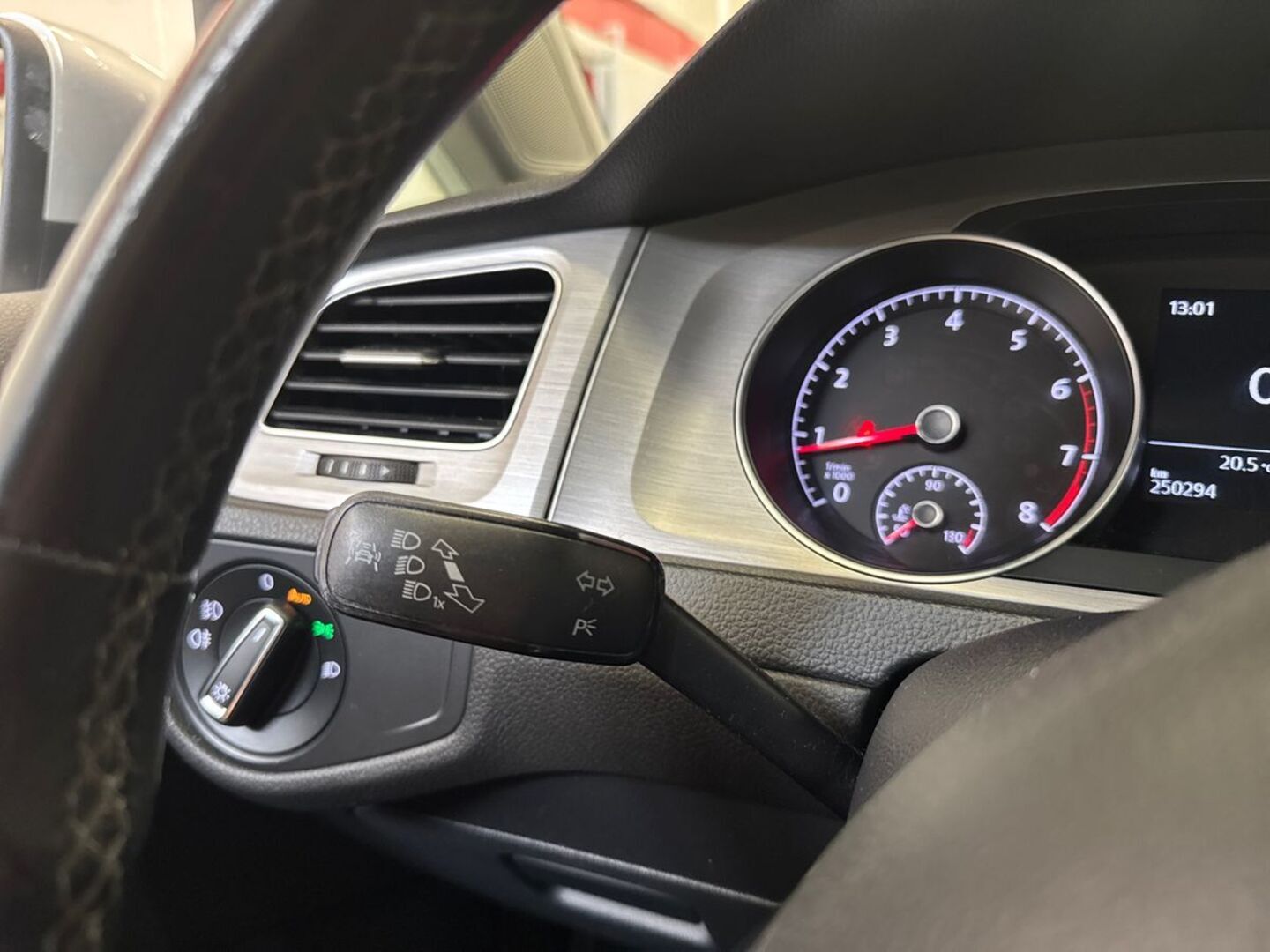 VOLKSWAGEN Golf 2014