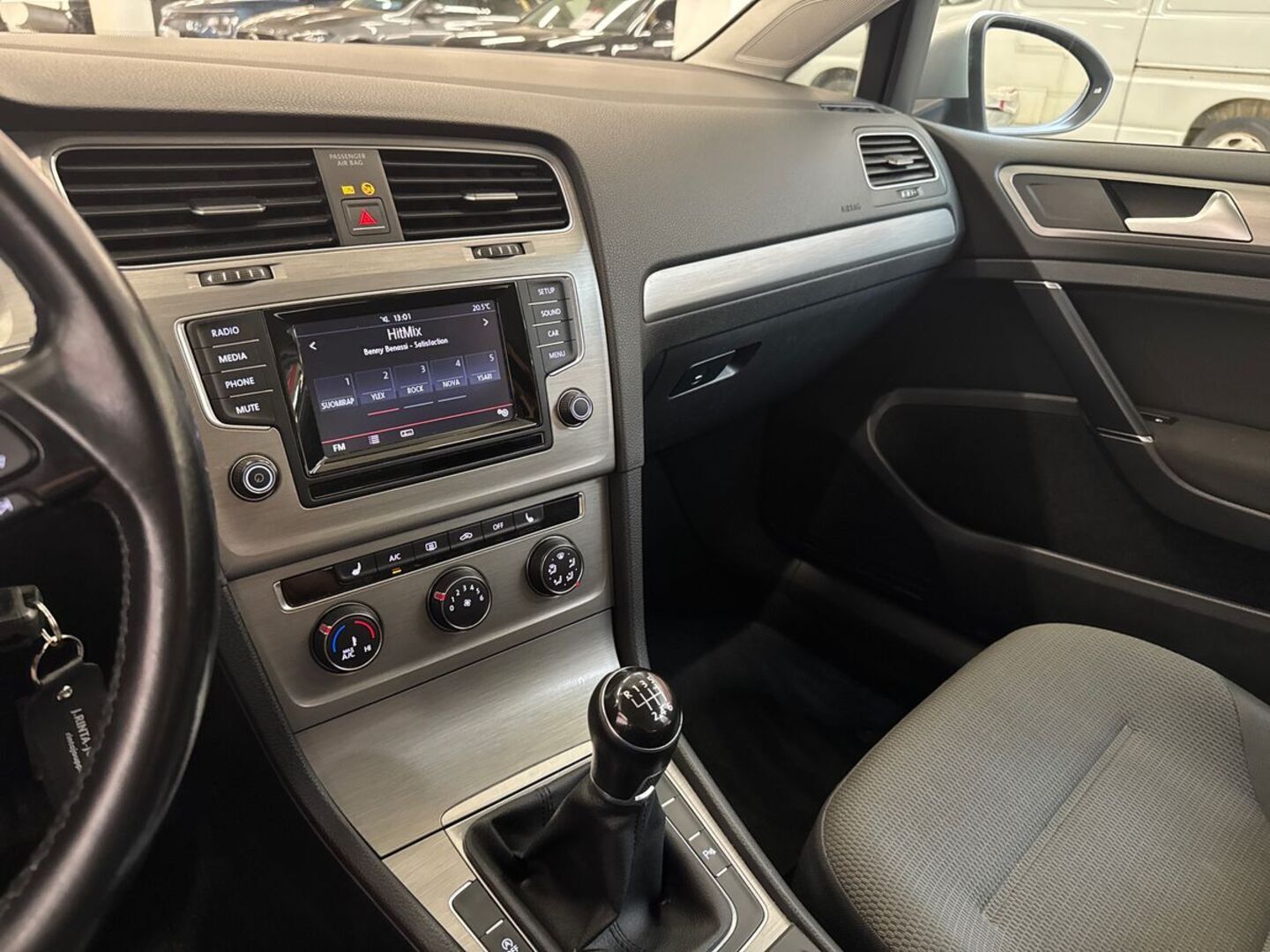 VOLKSWAGEN Golf 2014