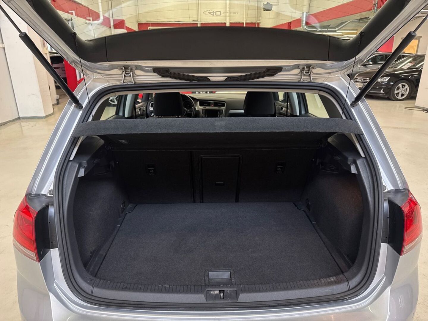 VOLKSWAGEN Golf 2014