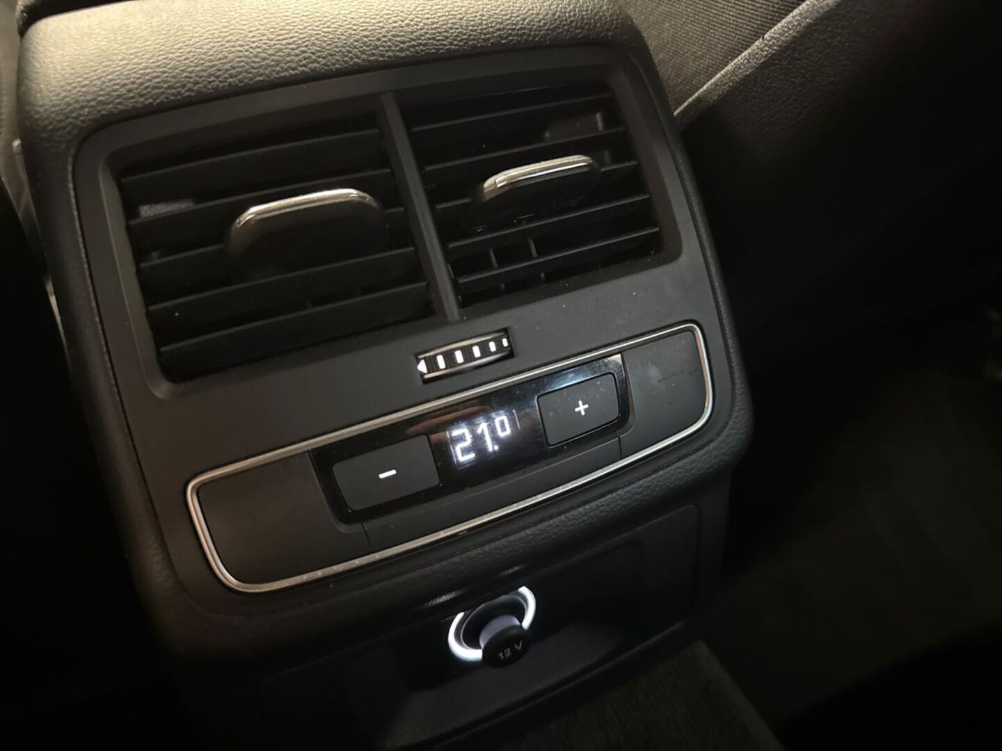 AUDI A4 31