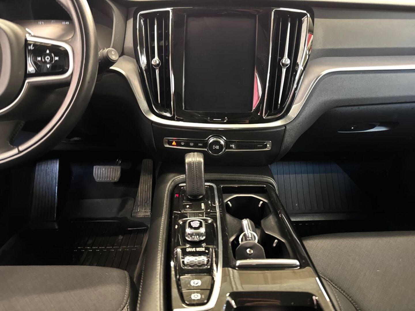 VOLVO V60 2020