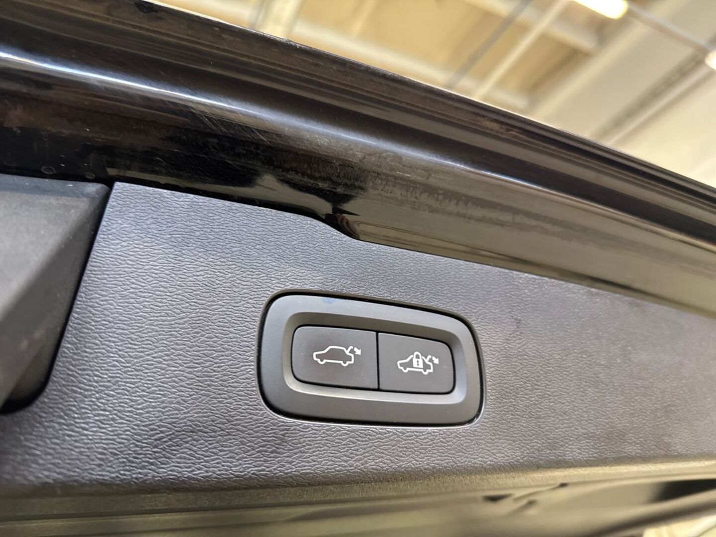 VOLVO V60 2020