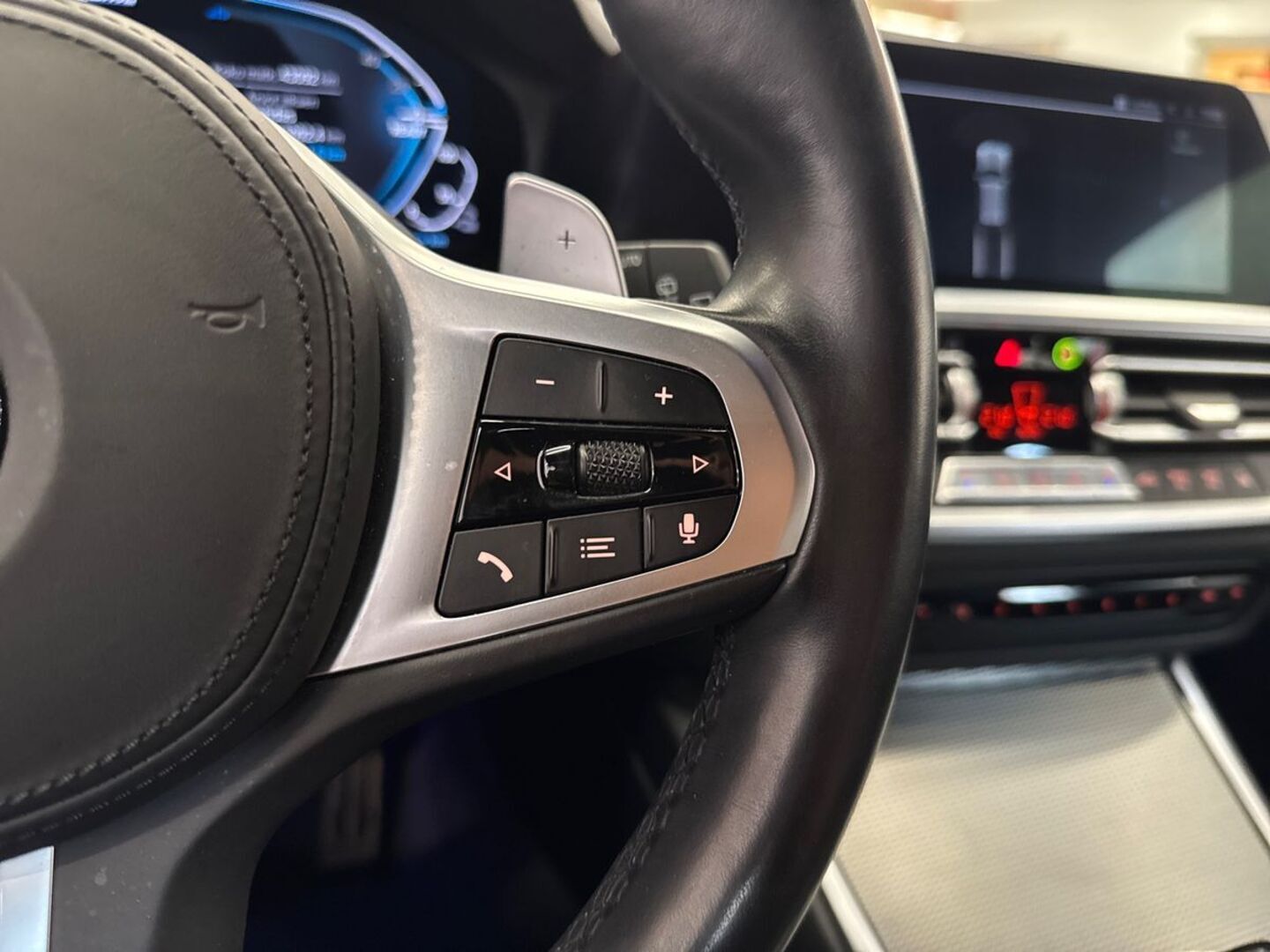 BMW 330 2021