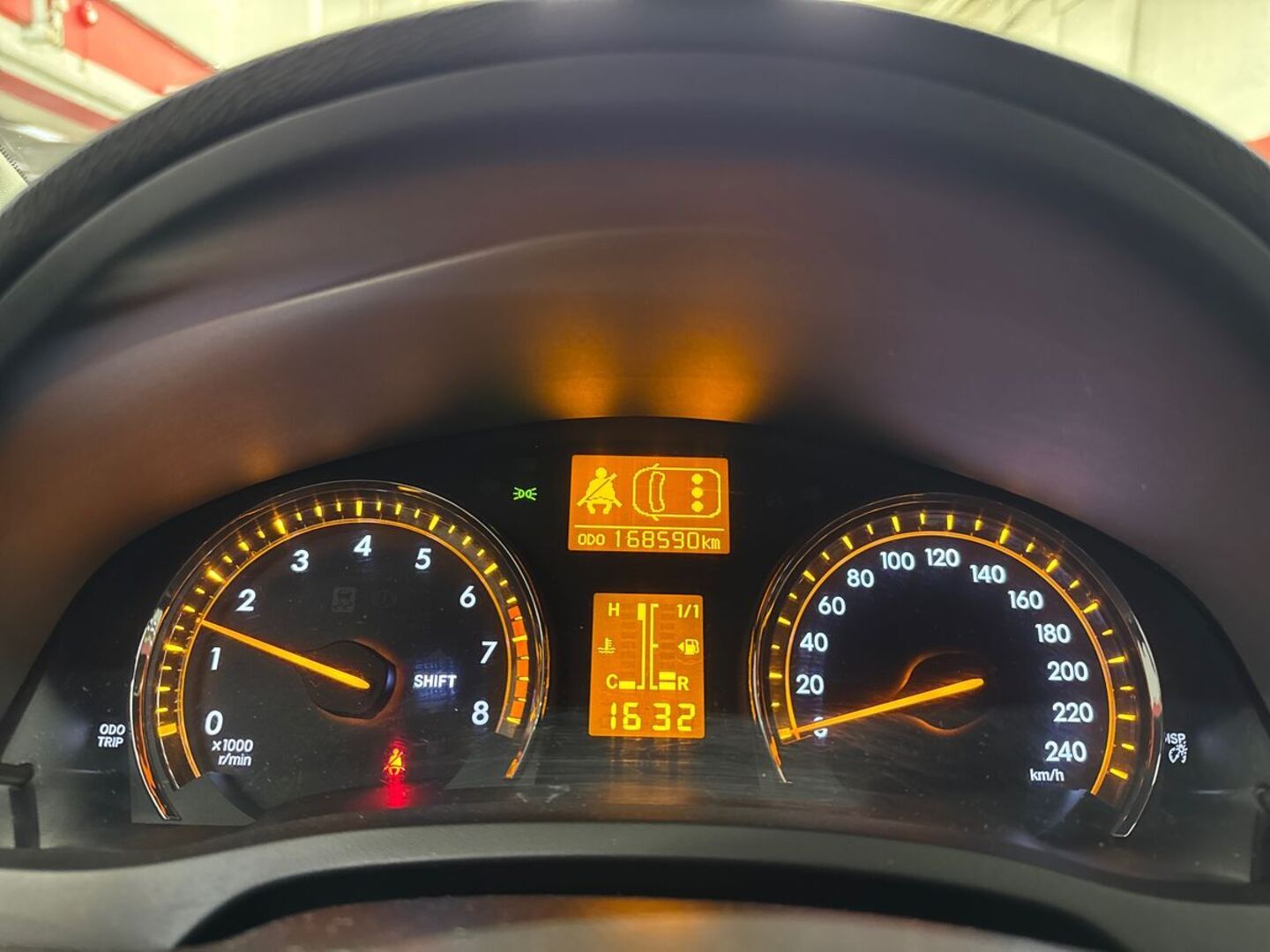 TOYOTA Avensis 18