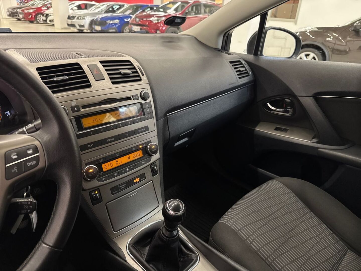 TOYOTA Avensis 25