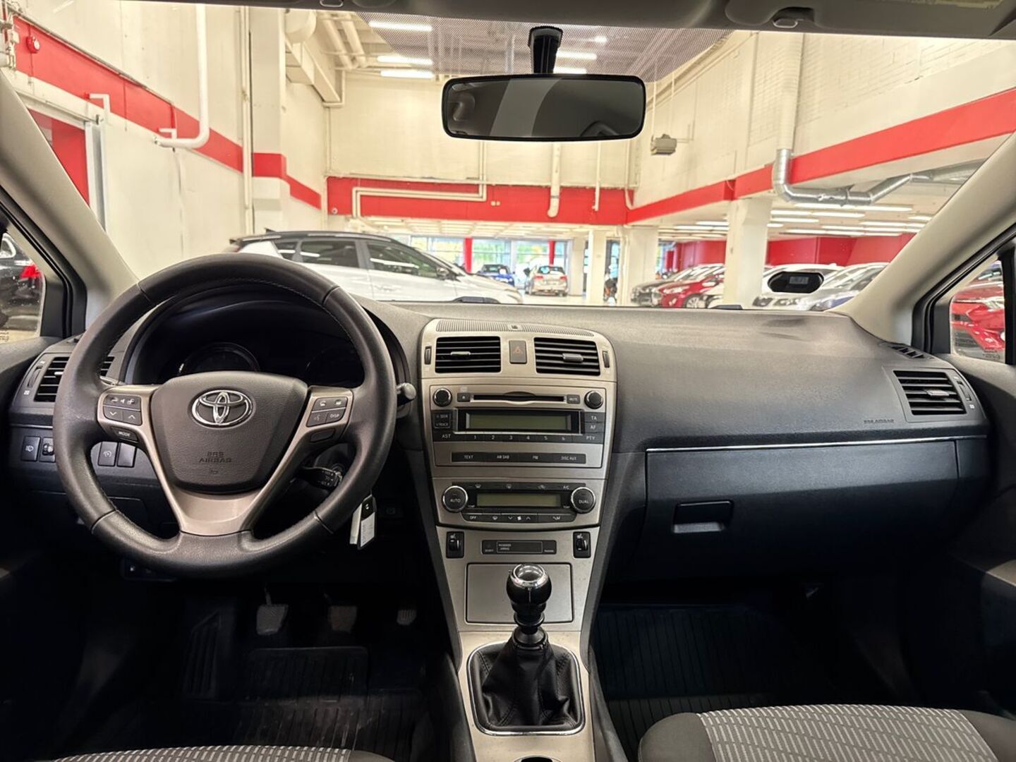TOYOTA Avensis 28