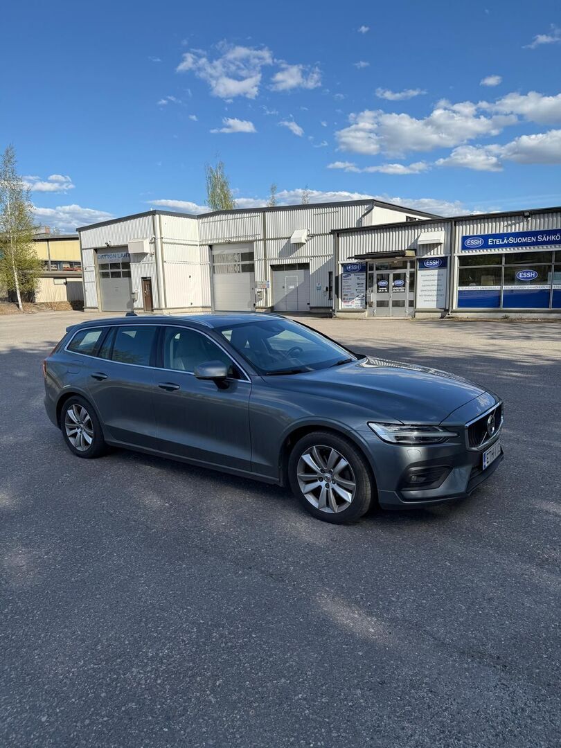 VOLVO V60 2020