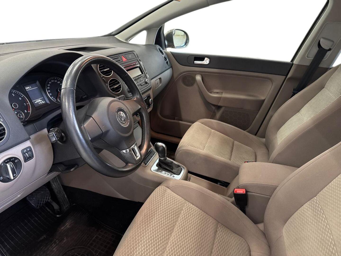 VOLKSWAGEN Golf Plus 2011
