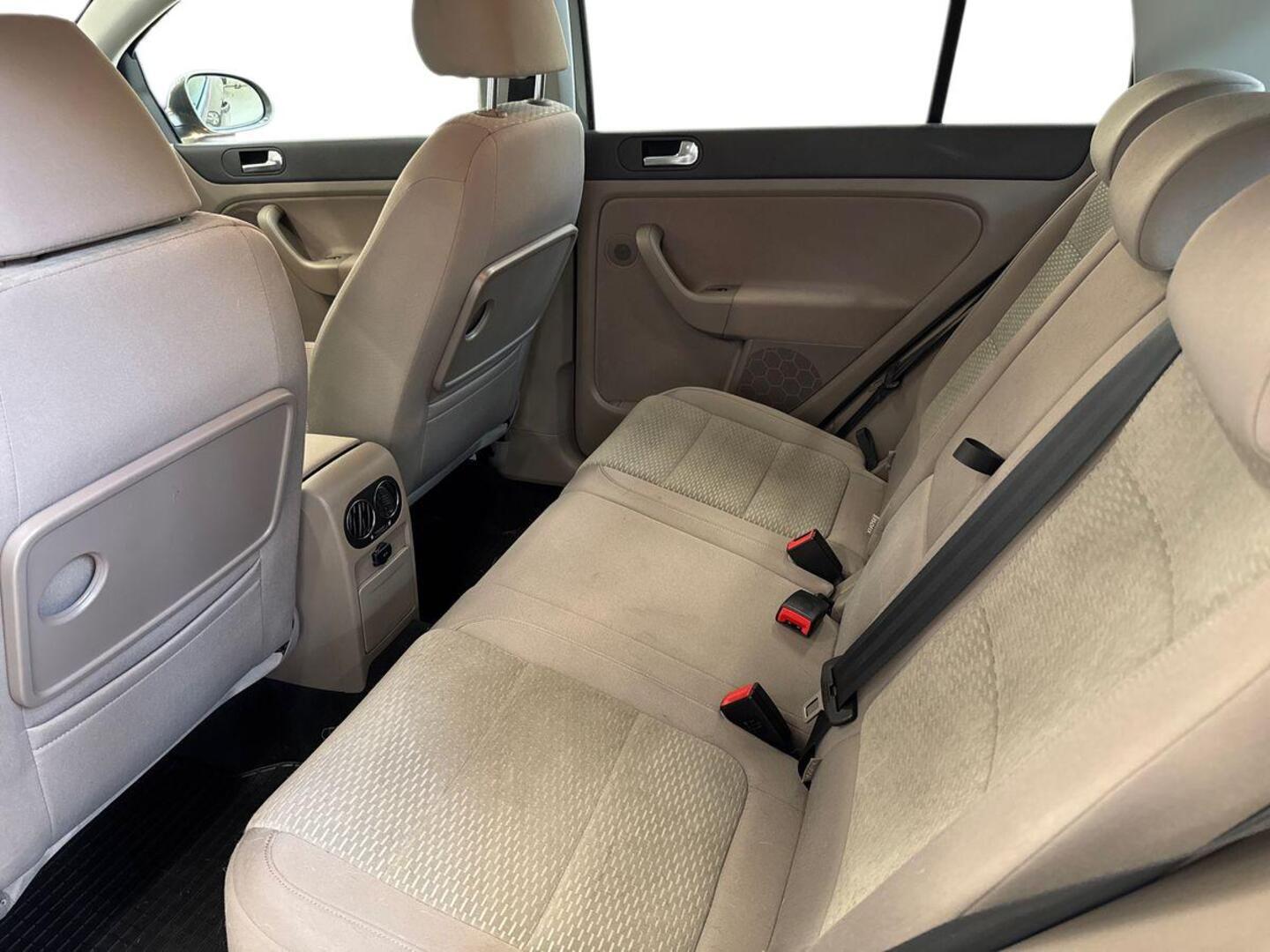 VOLKSWAGEN Golf Plus 2011