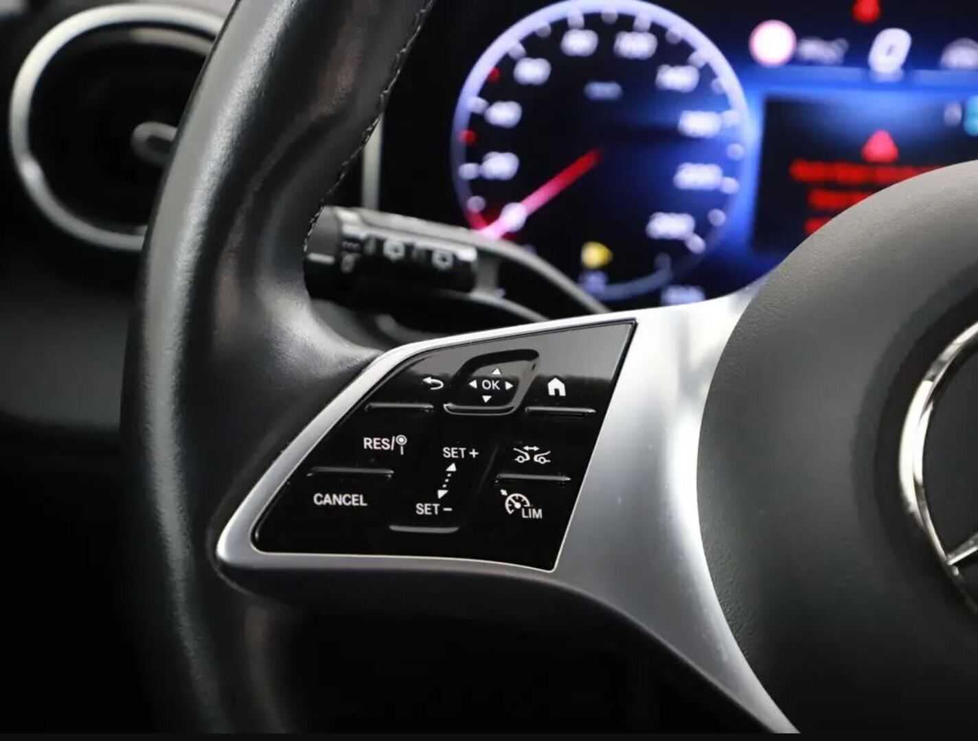 MERCEDES-BENZ C 2022