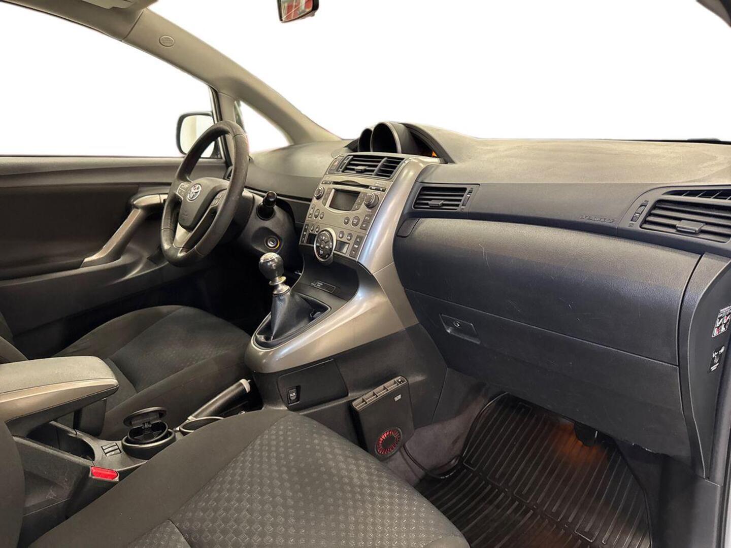 TOYOTA Verso 2010