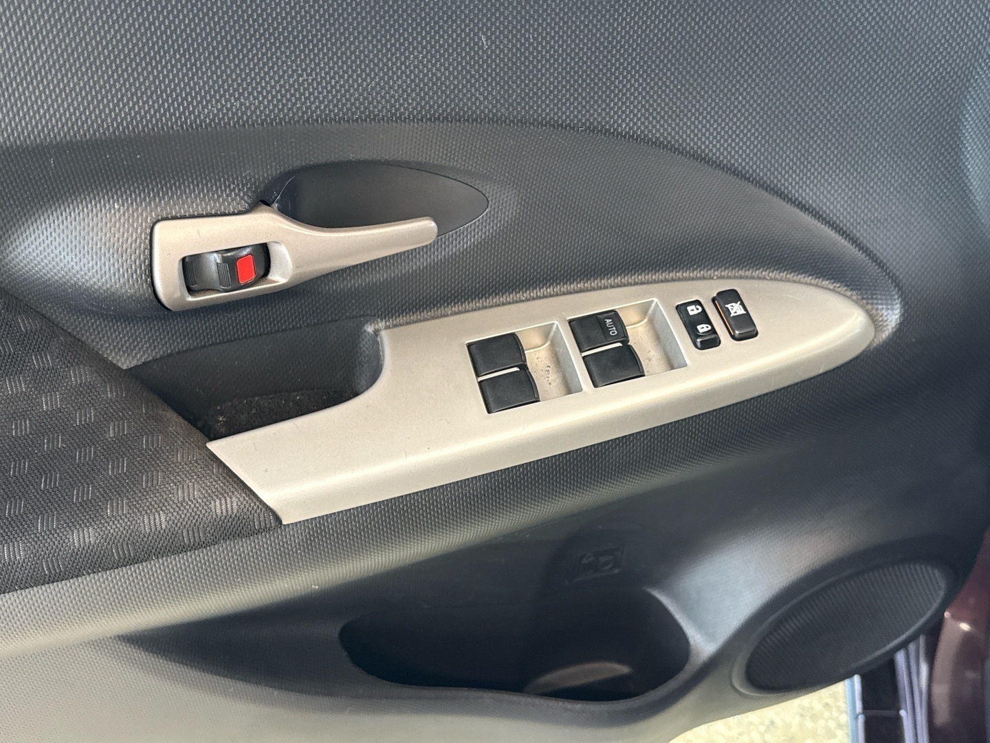 TOYOTA Urban Cruiser 2011