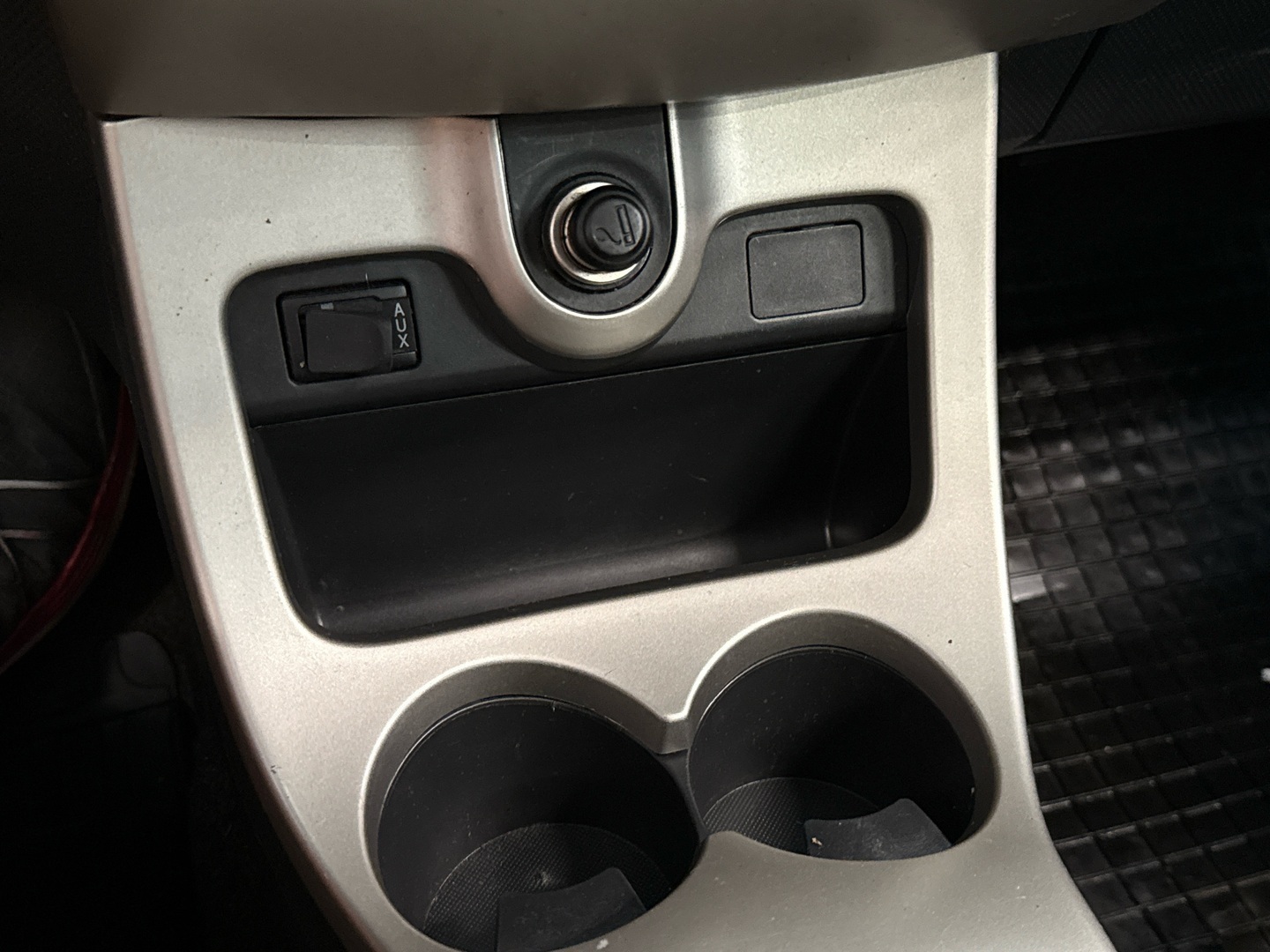 TOYOTA Urban Cruiser 2011