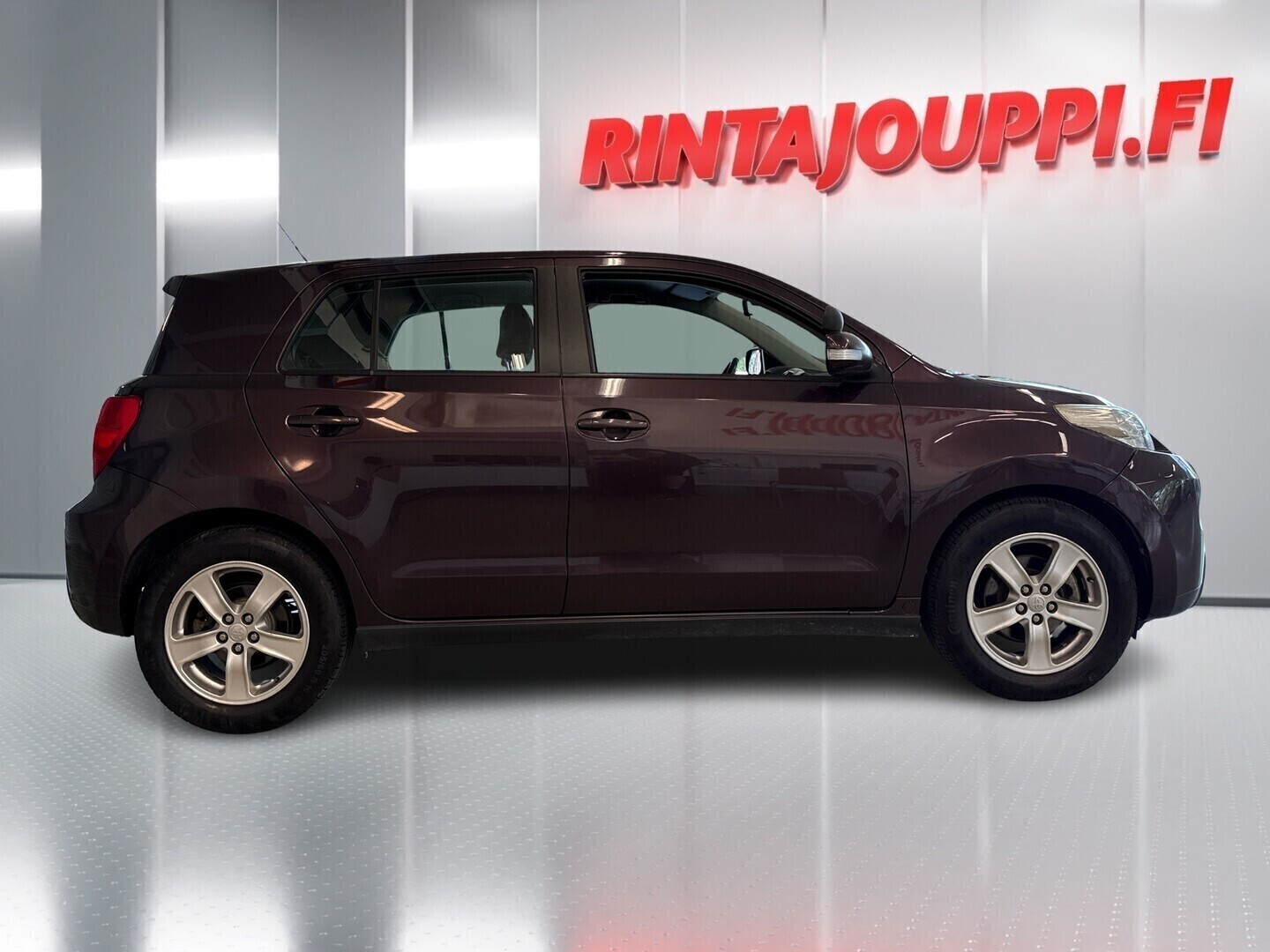 TOYOTA Urban Cruiser 2011