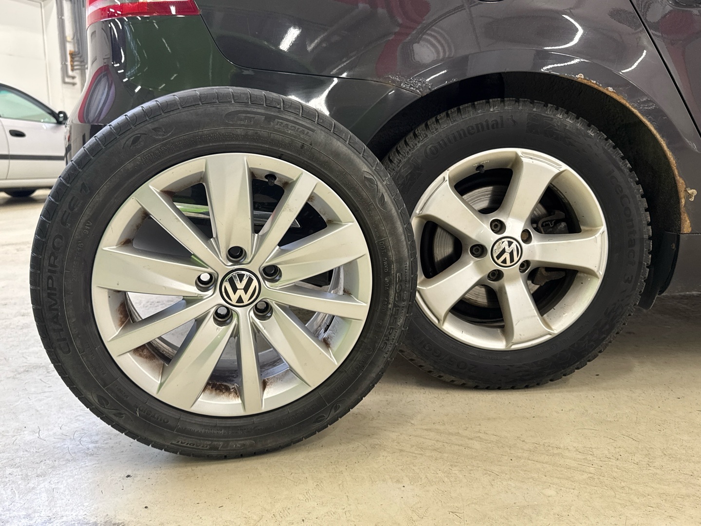 VOLKSWAGEN Passat 2011