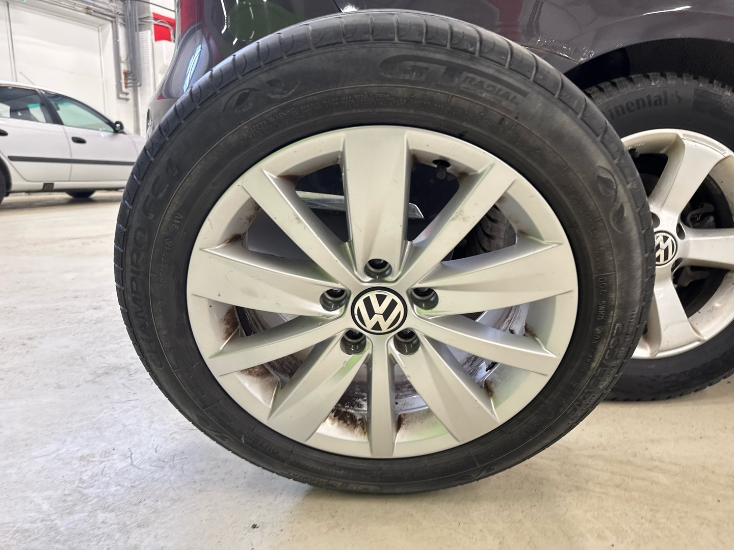 VOLKSWAGEN Passat 2011