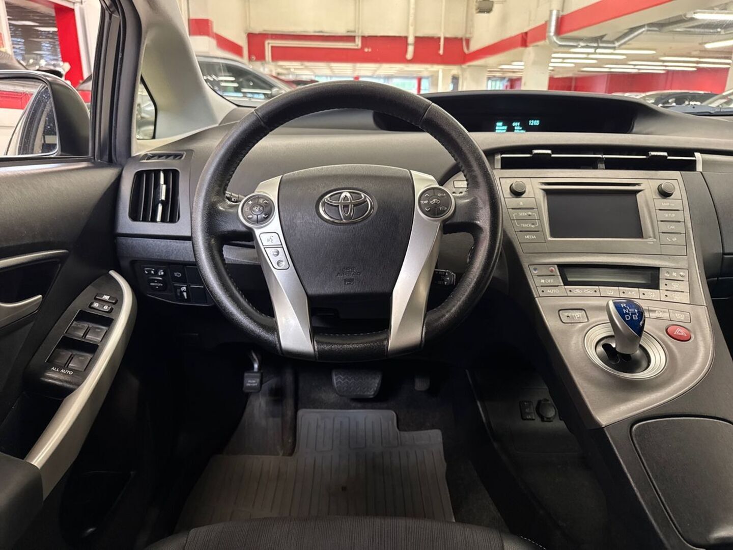 TOYOTA Prius PHEV 2012