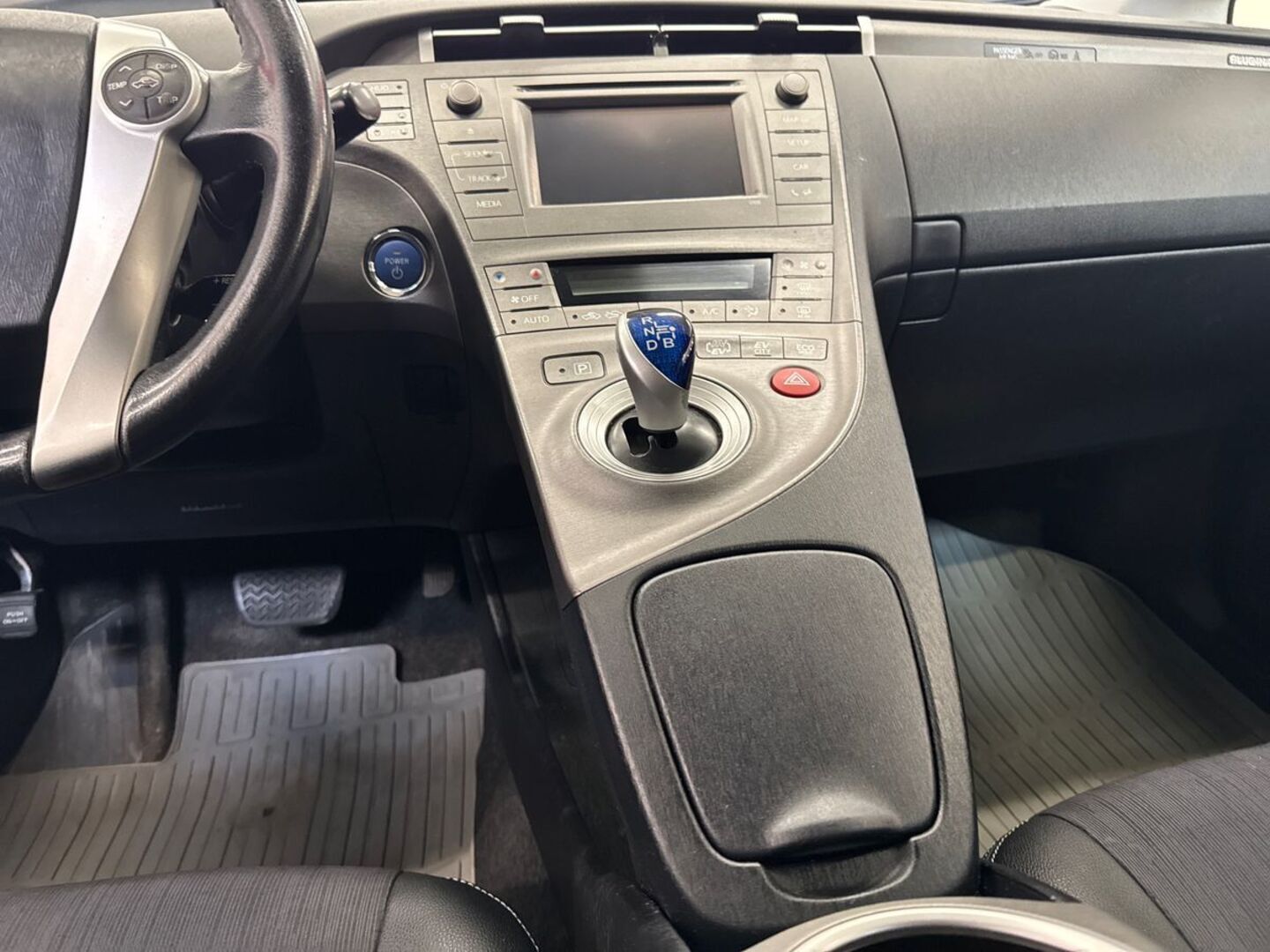 TOYOTA Prius PHEV 2012