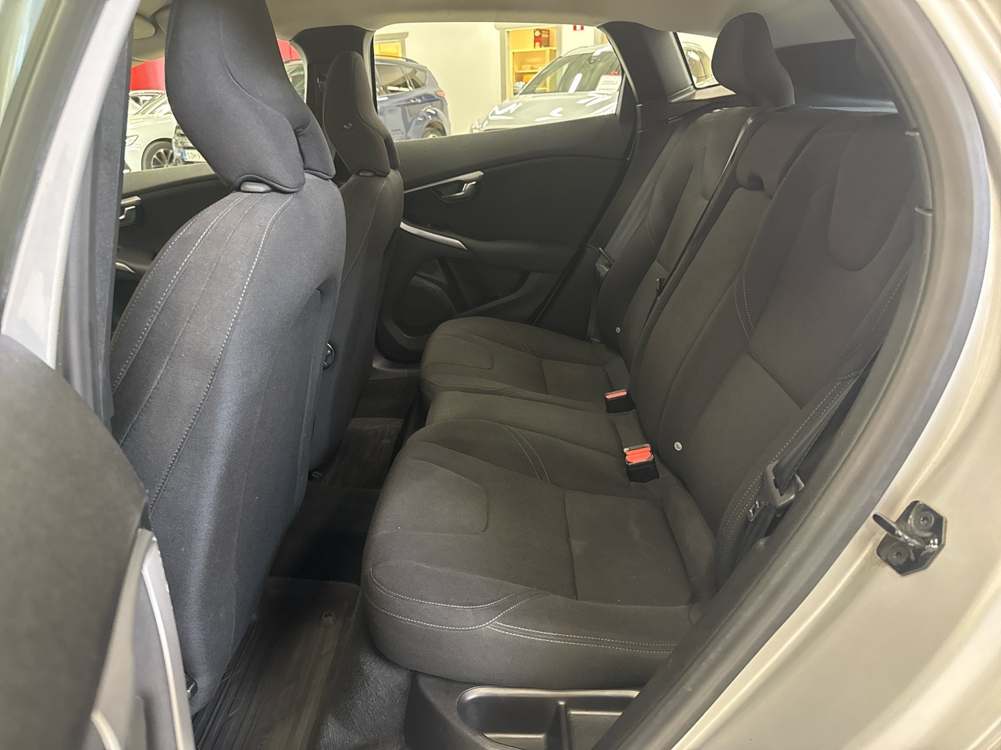 VOLVO V40 2013