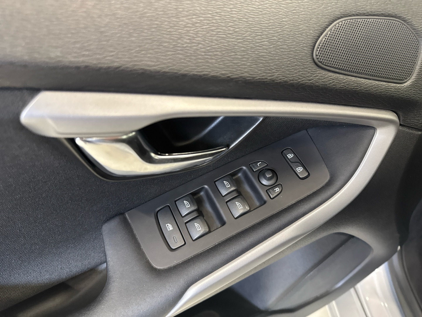 VOLVO V40 2013
