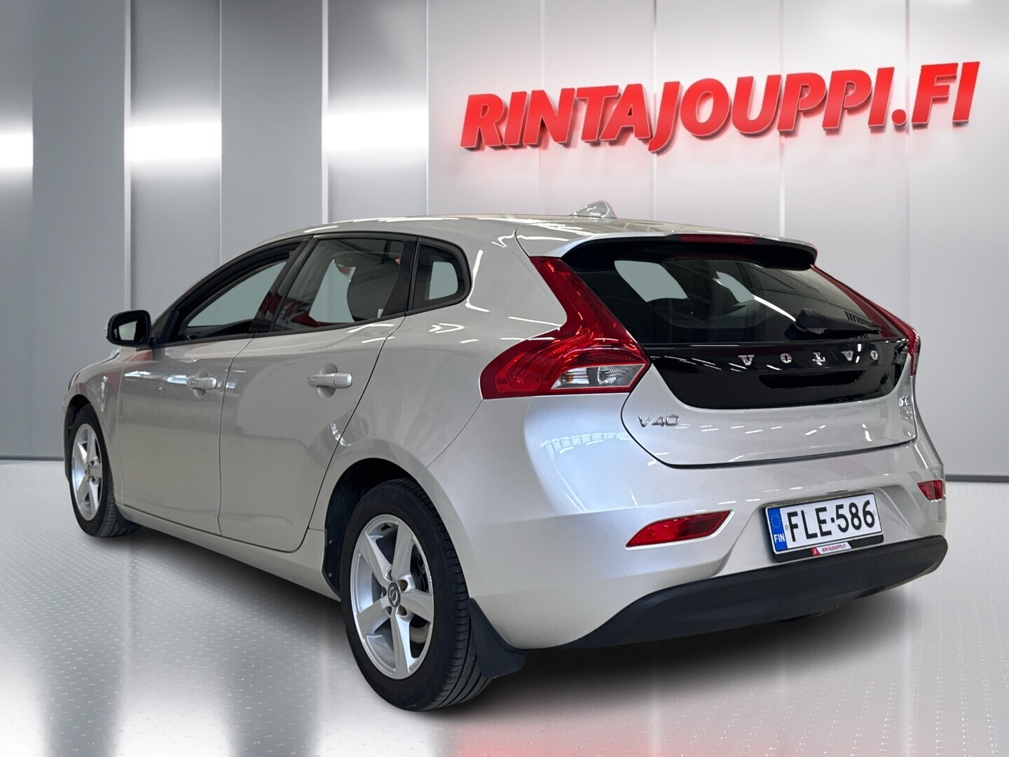 VOLVO V40 2013